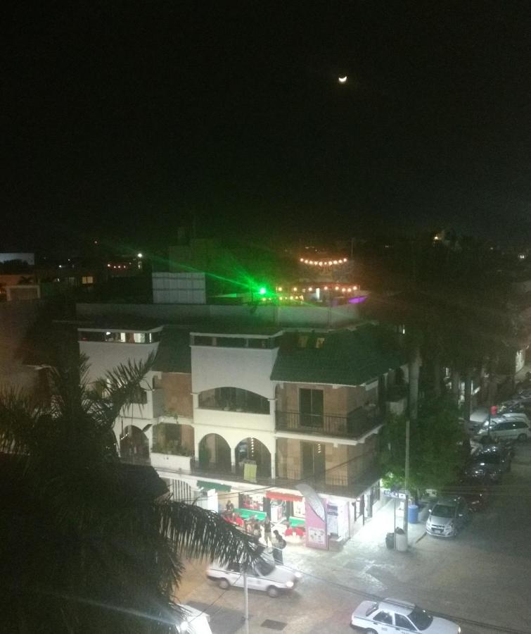 Izsla Hostel Playa Del Carmen פלאייה דל כרמן מראה חיצוני תמונה